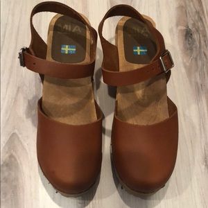 NEW In Box - MIA Abba Clog - Size 10